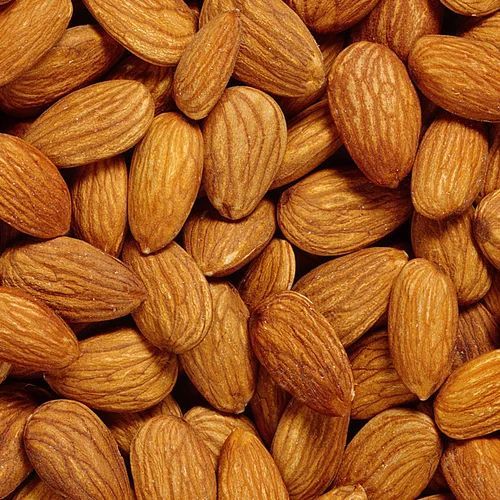 Almond nut, Taste : Sweet
