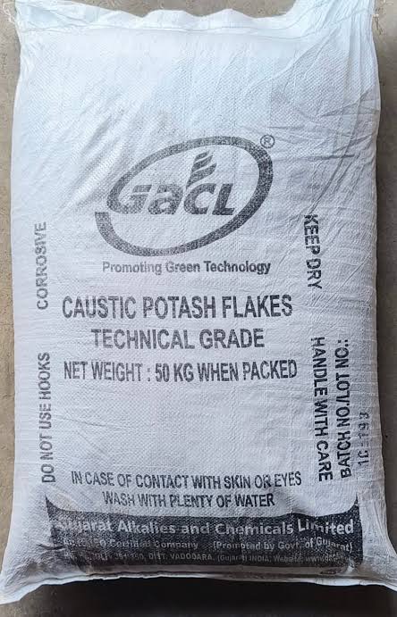 GACL caustic potash flakes, CAS No. : 1310-58-3