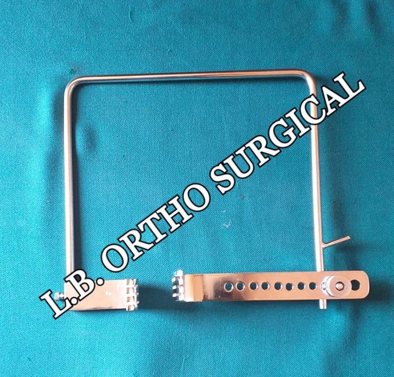 SS Charley Hip Retractor