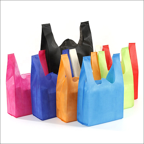 Plain W-cut Non Woven Bags, For Shopping, Goods Packaging, Size : 36x36x15cm, 37x37x15cm, 33x33x15cm