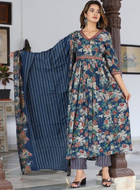 Muslin Printed Naira Cut Suit, Occasion : Casual Wear