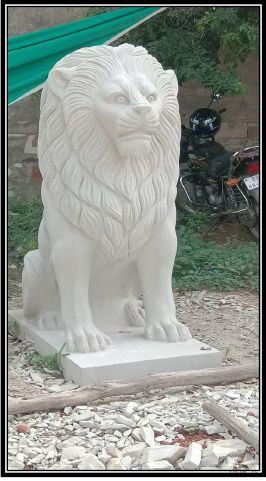 White Mint Sandstone Lion Sculpture