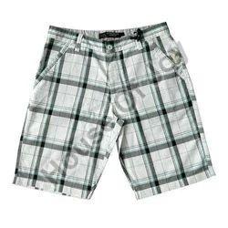 White Plain Cotton Mens Checked Shorts, Occasion : Casual Wear
