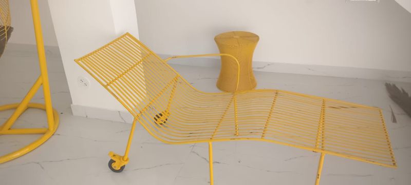 Yellow Rectangular Polished Metal Relax Chair, for Colleges, Garden, Home, Style : Antique