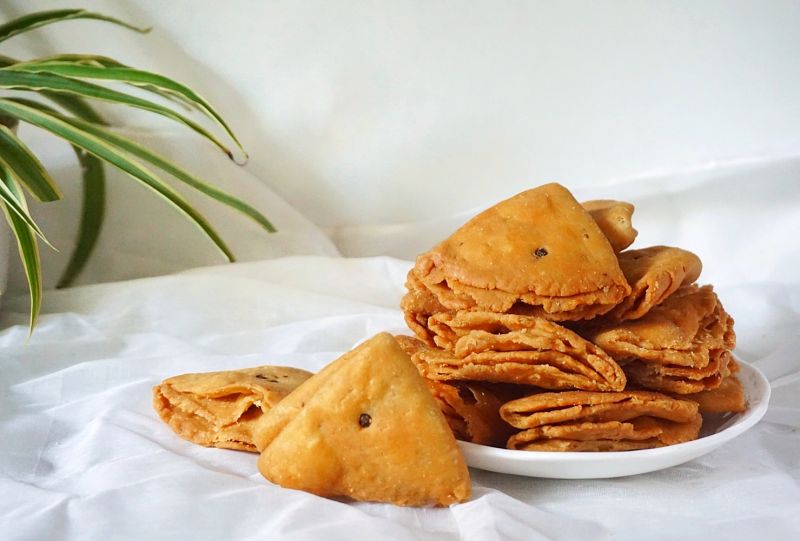 Tikoni Mathri, for Snacks, Home, Style : Fried