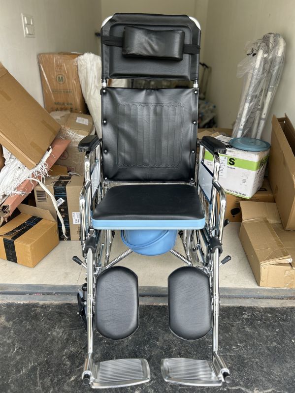 Polished Mild Steel Wheelchair, For Hospital Use, Feature : Comfortable Seat, Fine Finishing, Foldable