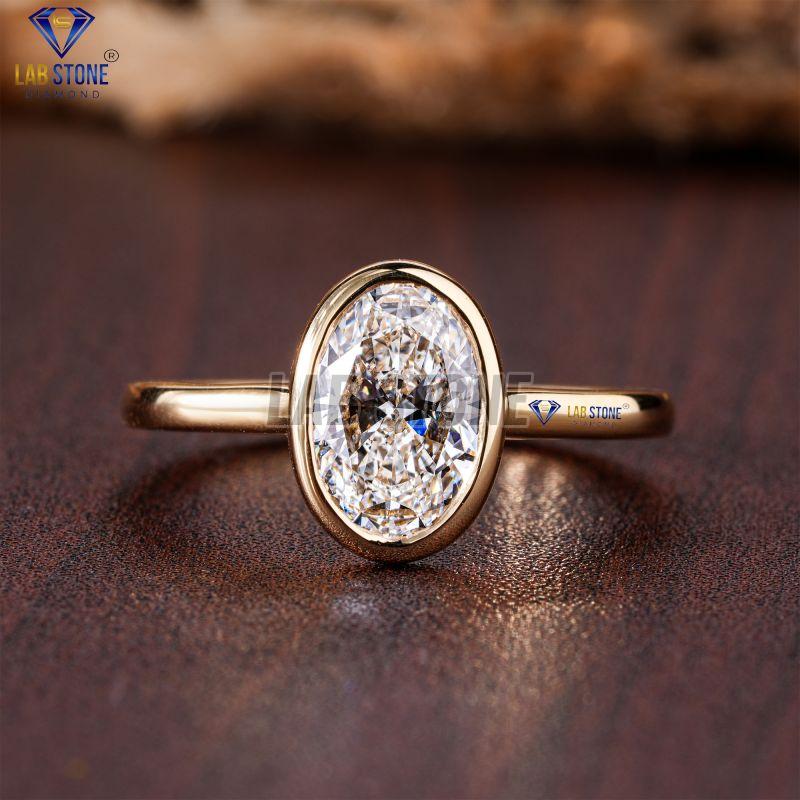 Graceful Oval Cut Diamond Yellow Gold Ring