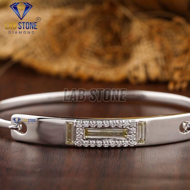 Round & Baguette Cut Diamond White Gold Bracelet
