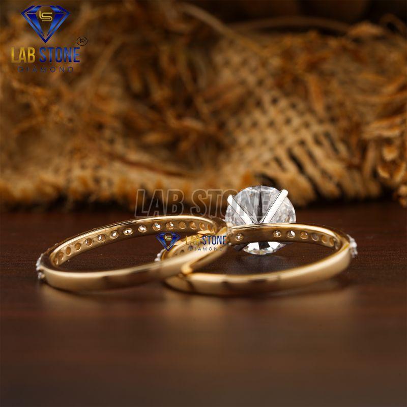 Dazzling Round Cut Diamond Yellow Gold Ring