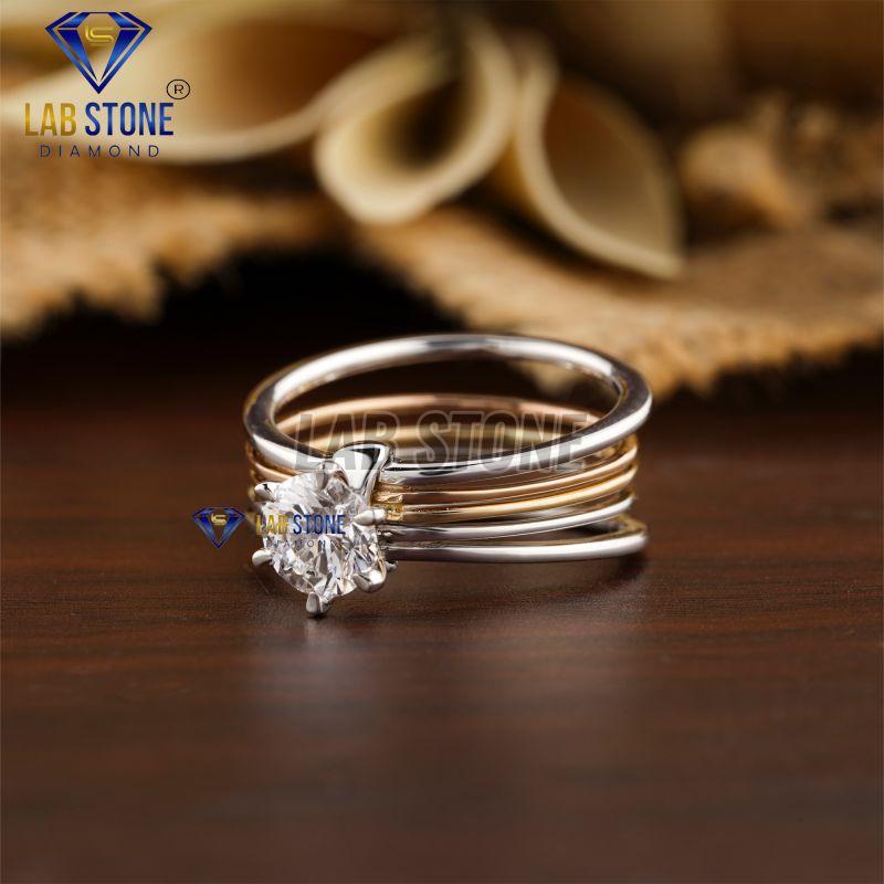 Luxurious Round Cut Diamond Gold Ring