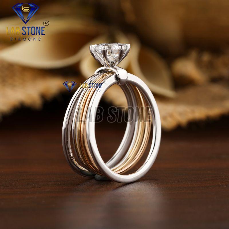 Luxurious Round Cut Diamond Gold Ring