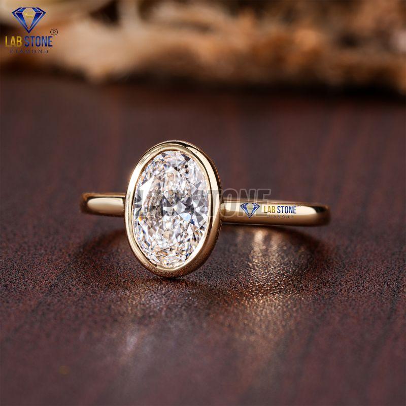 Graceful Oval Cut Diamond Yellow Gold Ring