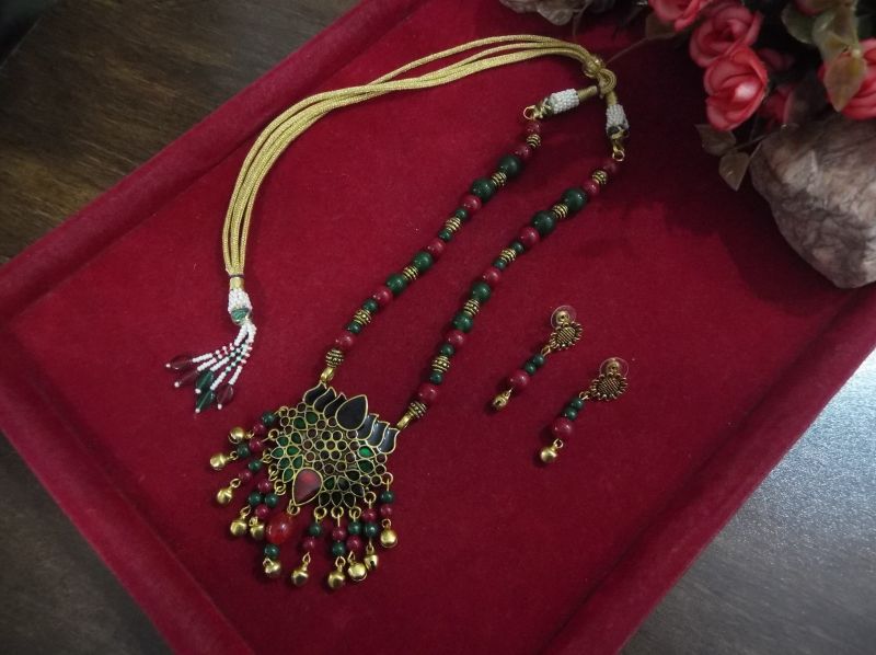 Traditional Handmade Necklace Set