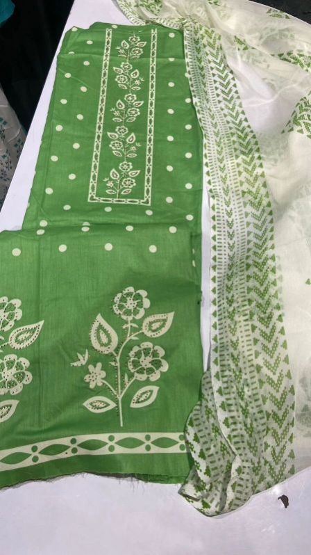 Green Cotton Printed Un Stitched Suits