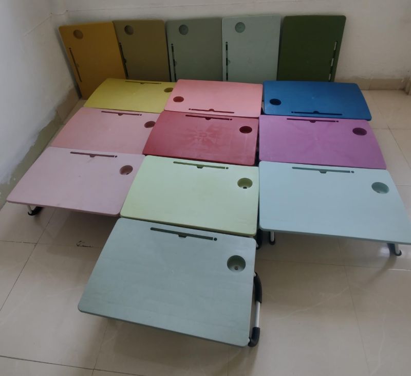 Polyarch Plastic Study Table Wth Metal Legs