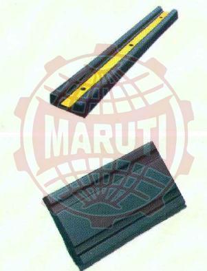 Stripped Rubber Wall Guards, Feature : Crack Proof, Easy To Install, High Impact