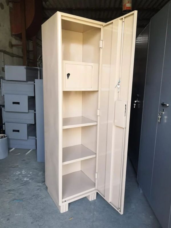 Single Door Wardrobe