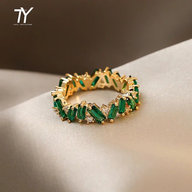 Green Crystal Irregular Gold Rings