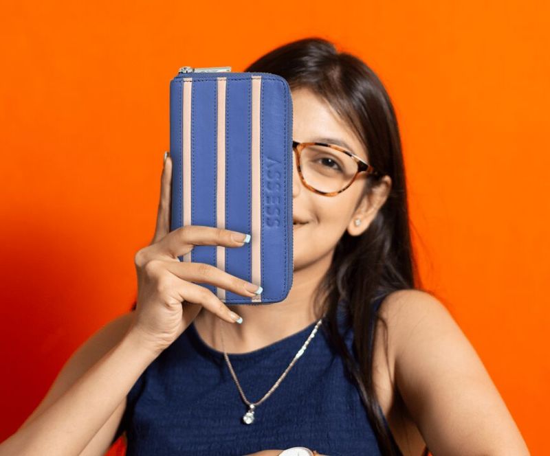 Horizontal Line Zip Around