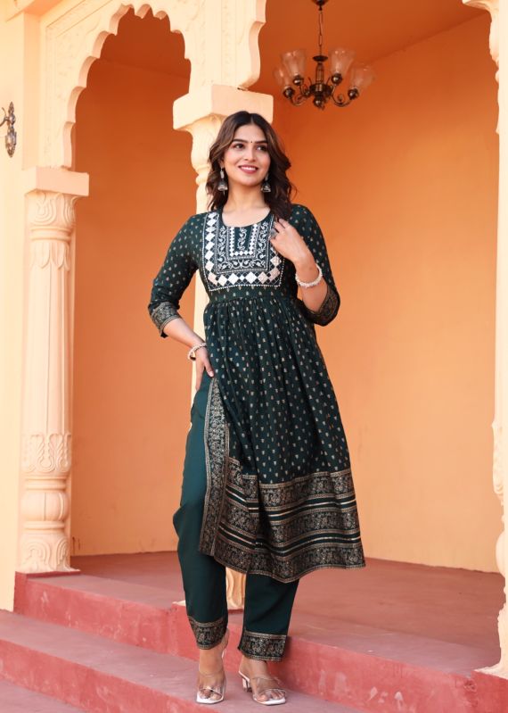 Ladies Green Nayra Cut Kurti Set