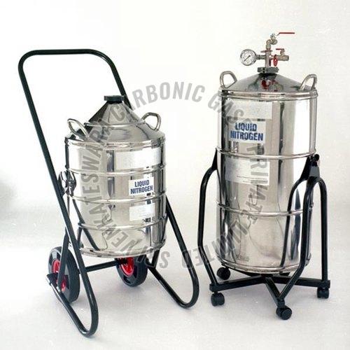 Vertical Stainless Steel Liquid Nitrogen Container, For Storage, Color : Silver