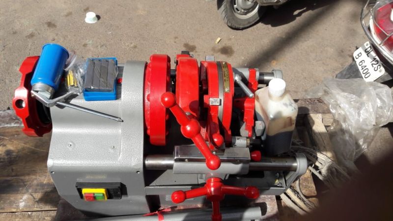 Pipe Threading Machine