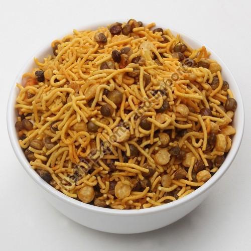 Bombay Mixture Namkeen, for Human Consumption, Taste : Spicy