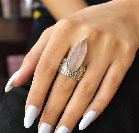 Ladies Rose Quartz Ring