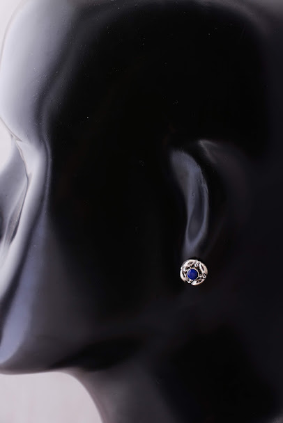 Polished Ladies Silver Gemstone Earring, Style : Modern