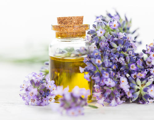 Pale Yellow Liquid Natural Lavender Oil, for Cosmetics, Feature : Pure, Hygienic