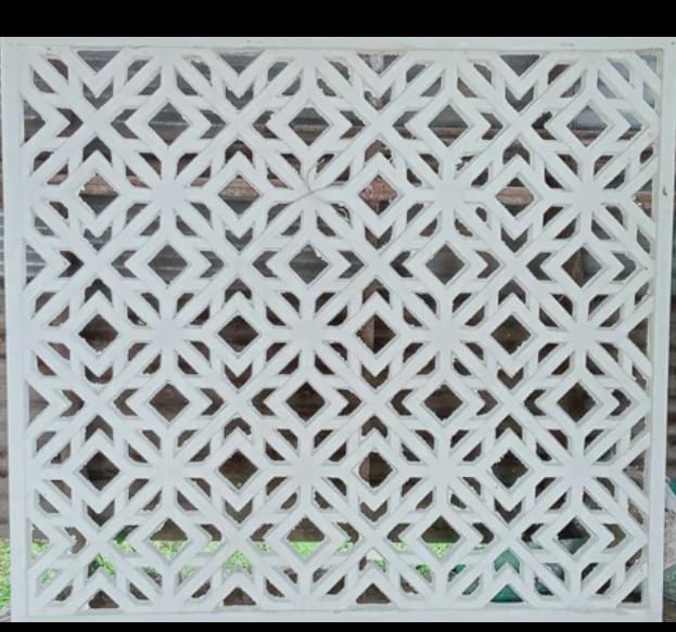 White 2.5x1feet GRC Jali, for Decoration