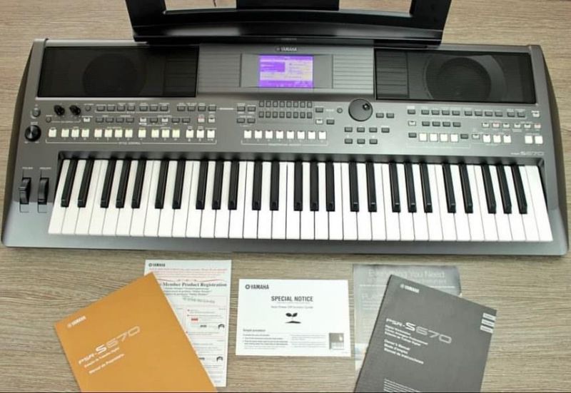 Yamaha Musical Keyboard