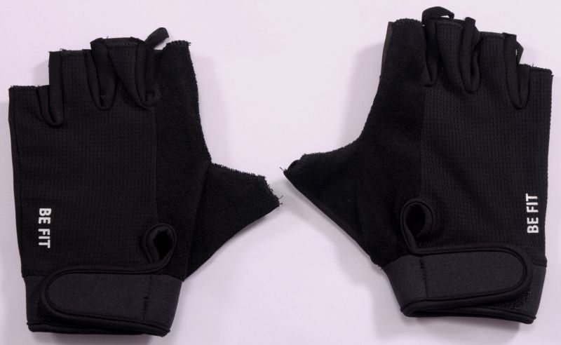 Polyester Dotted Be-Fit Gym Gloves Black, for Fitness, Length : 15-20 Inches