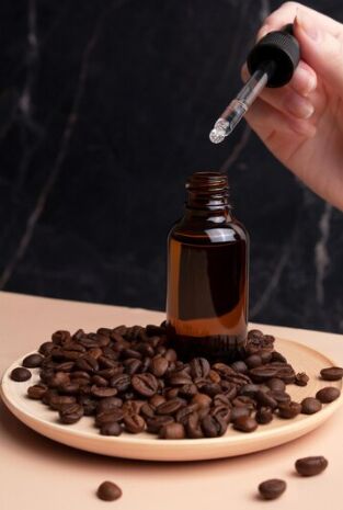 Coffee Oil, for Aromatherapy, Beauty Products, Cosmetics, Food Flavor, Packaging Size : 25-180kg