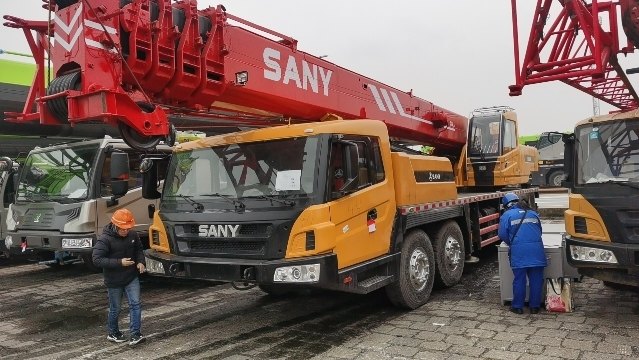 Hydraulic Truck mounted crane, for Construction