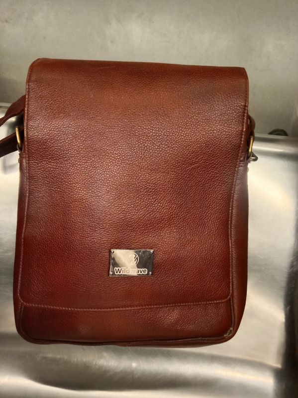 Brown Wildwave Plain Leather Side Bag, For Office Use, Gender : Unisex