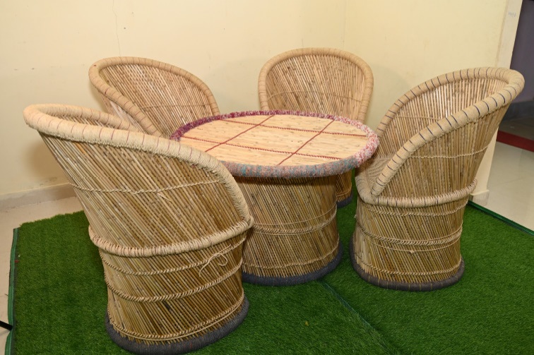 Brown Moonj Grass Full Big Chair Set
