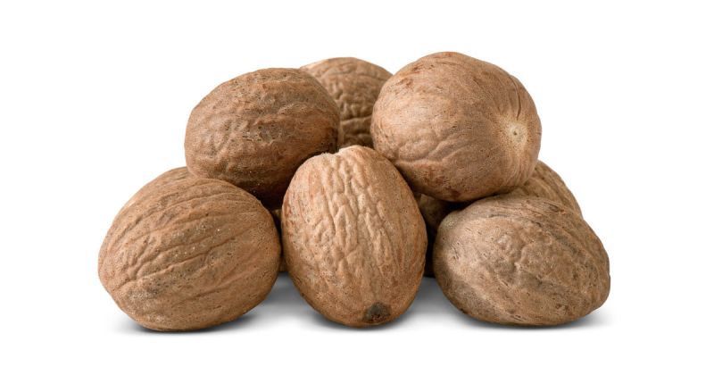 Natural Nutmeg Seeds, Packaging Size : 20 Kg