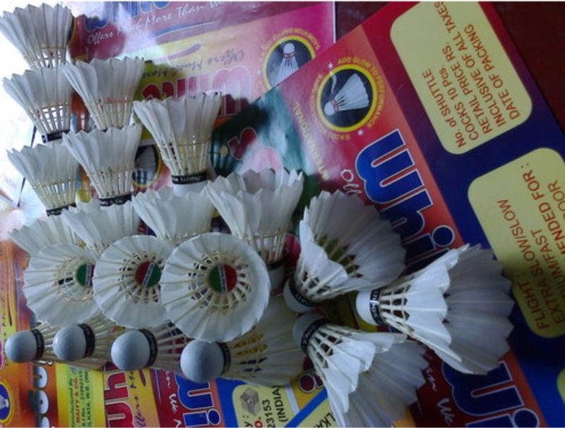 Bleached Duck Feathers Badminton Shuttlecock, For Filling Material, Size : Men, Youth, Boys