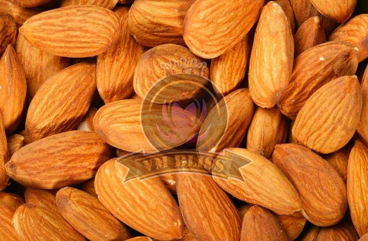 Hard Organic Almond Nuts, For Milk, Sweets, Purity : 100%