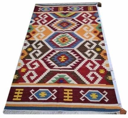Multicolor Rectangular Woolen Carpet, for Household Floor, Speciality : Attractive Pattern