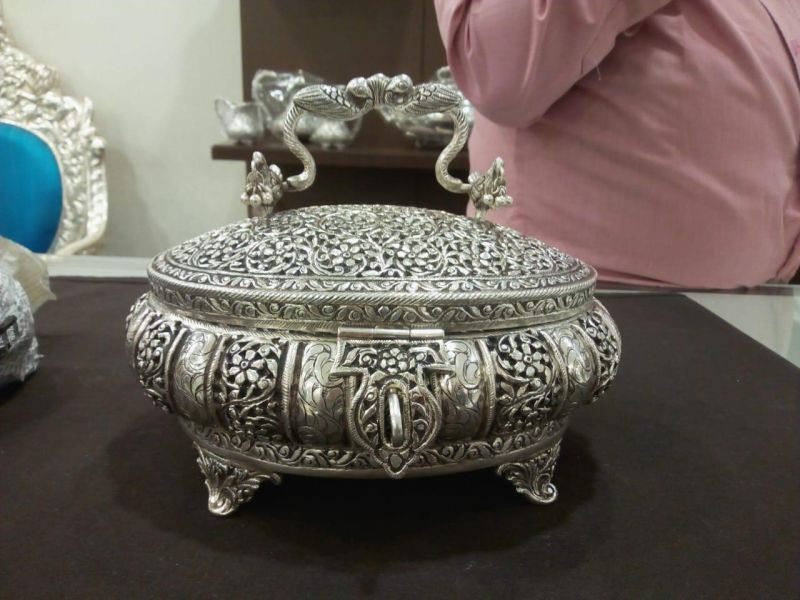 925 Silver Handicraft 1.5 KG Approx.