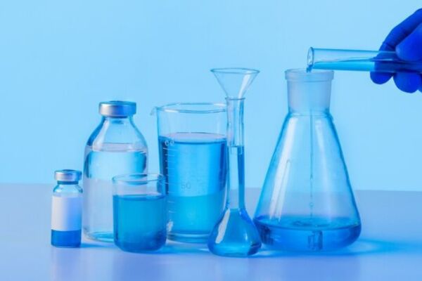 Liquid Glass Cleaner, Packaging Type : Drum