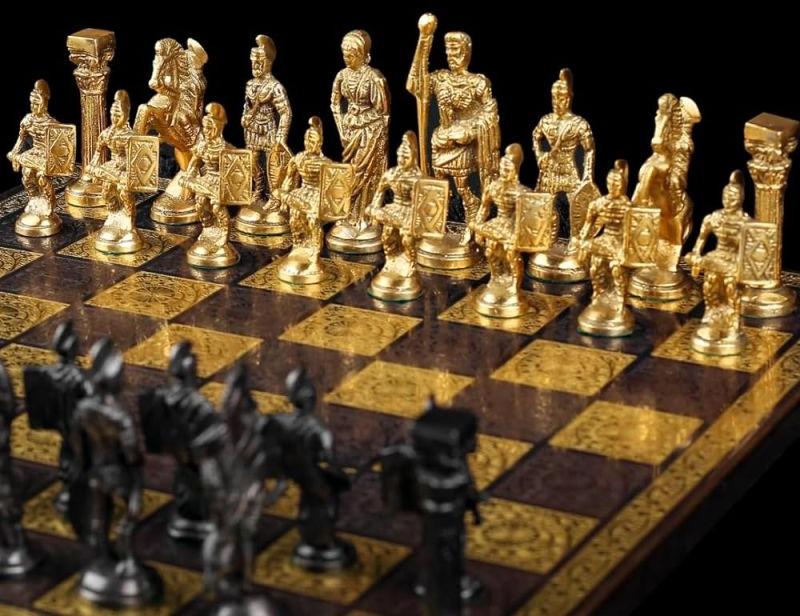 Polished Brass Luxury Chess Set, for Playing, Color : Multi Color at ...