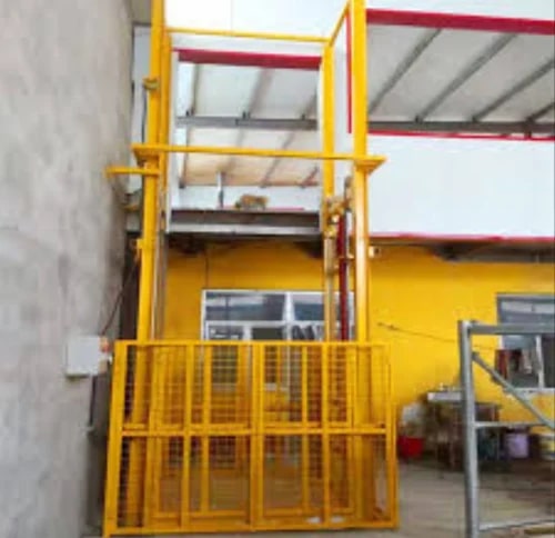 Yellow 220V Hydraulic Goods Lift, for Industrial, Capacity : 2 ton