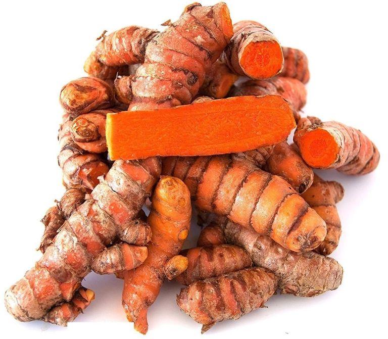 raw turmeric finger