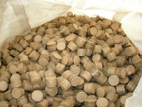 Hard Biomass Fuel Briquettes, Feature : Roduces Less Smoke