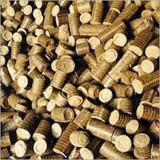 Brown Briquettes Saw Dust Bio Mass Briquttes, for Industrial, Packaging Type : Plastic Bags