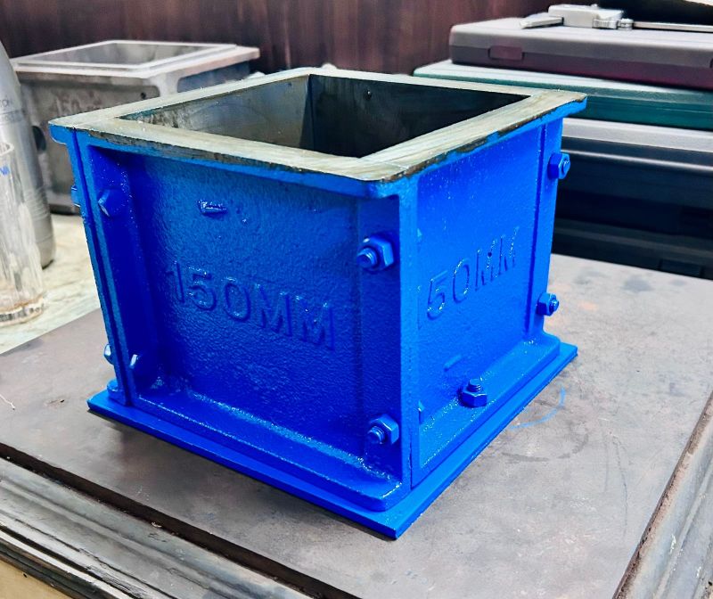 Blue 10kg Polished Iron Cube Mould 150 mm, for Construction Testing Labs