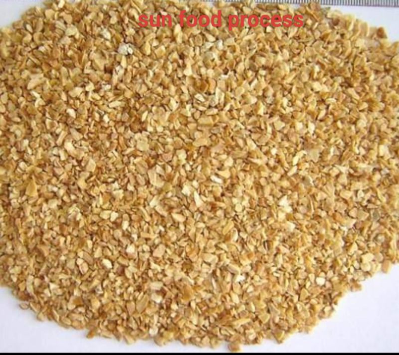 Light Brown Dehydrate Garlic Minced, for Cooking, Packaging Type : Carton With Inner Poly Liner